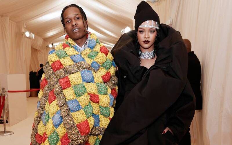 Rihanna dan kekasih