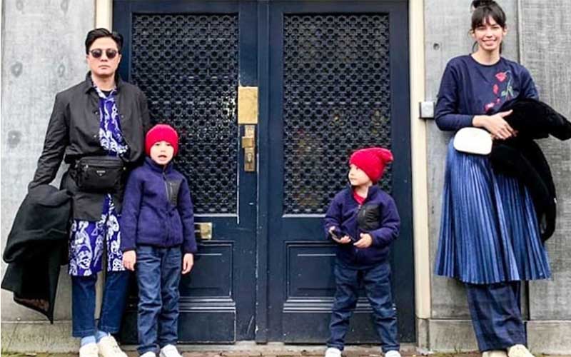 Supermodel Prinka Cassy bersama suami dan kedua putranya.
