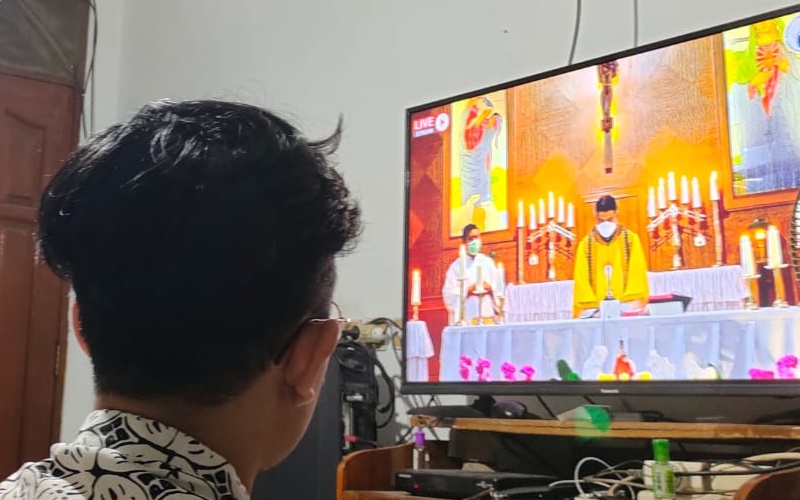 Rayakan Natal online