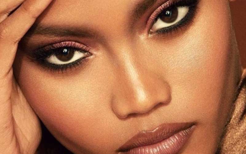 Laras sekar pada kampanye kecantikan KKW Beauty milik Kim Kardashian West