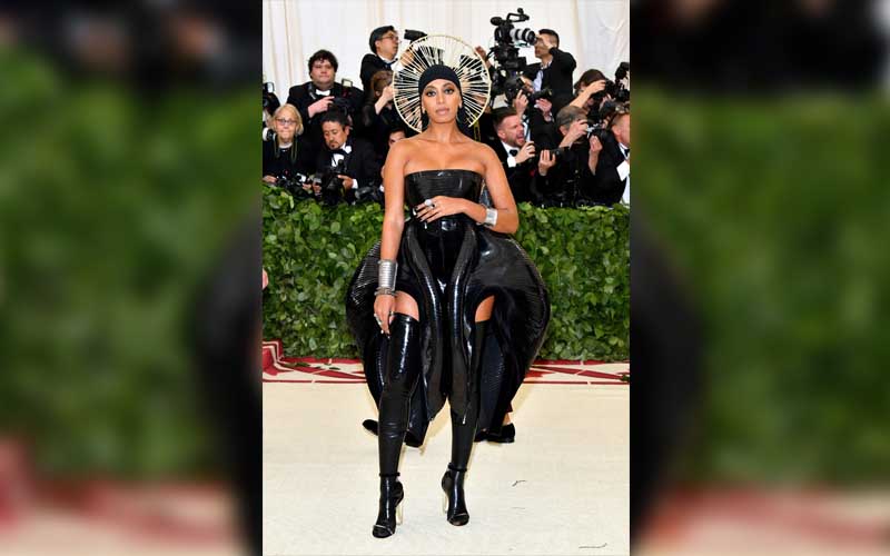 Solange Knowles mengenakan Iris Van Herpen