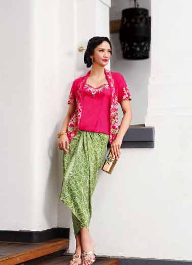 Kebaya encim  dahulu dan masa kini