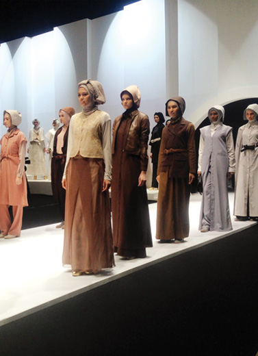 Eksplorasi Kimono dalam Busana Muslim