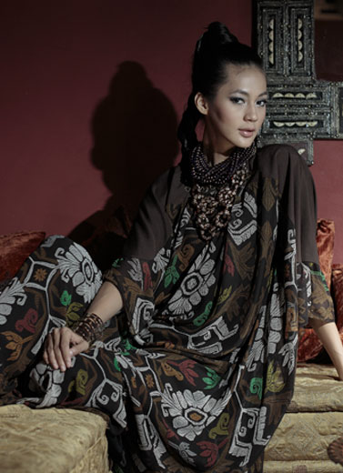 Semarak Kaftan Bercorak