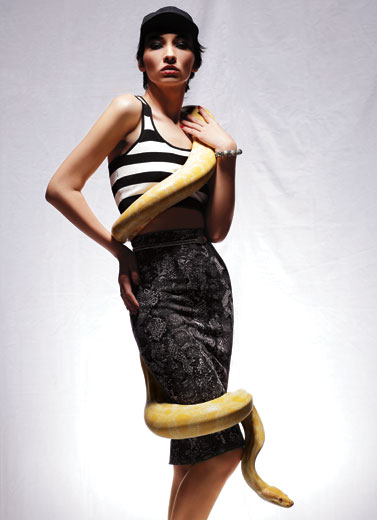 Karisma Motif Snake Skin