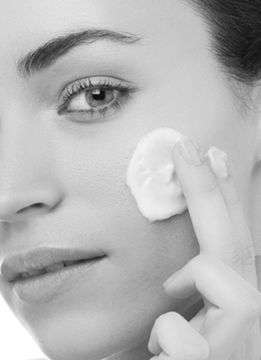 Tunda Penuaan Kulit dengan Formula Retinoid