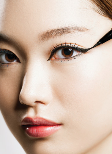 Eyeliner Mudah Luntur