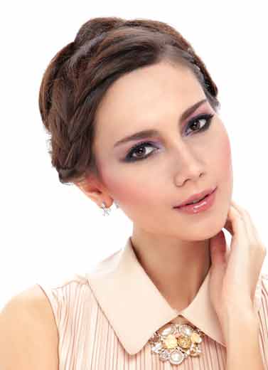 7 hari, 7 gaya untuk rambut panjang