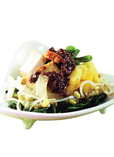Kalori Seporsi Rujak Cingur 