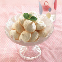 Basic Almond Macaroon 