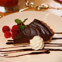 Tart Cokelat dengan Buah Beri