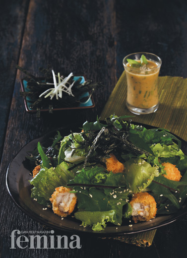 Green Salad With Fried Snapper