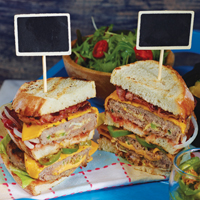 Country Bread & Chili Cheese Burger