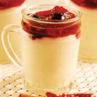 Puding Jahe Siram Mixed Berries
