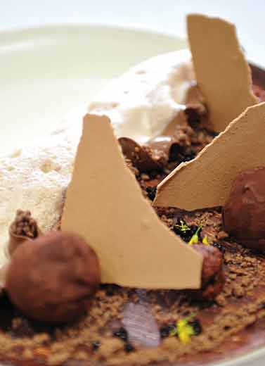 Black Forest Hingga Snickers
