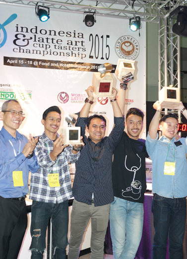 Juara Latte Art dan Cup Taster Indonesia. Bintang Kopi 2015!