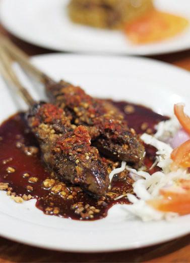 Satai Buntel Solo