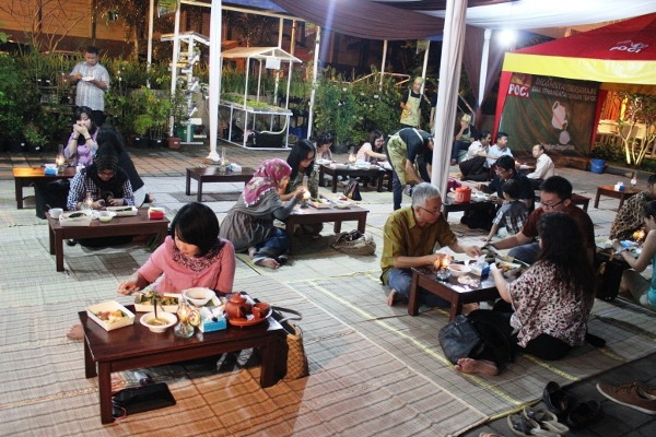 Lesehan Di Dapur Solo 