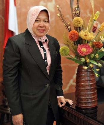 Gaya Blusukan Walikota Surabaya