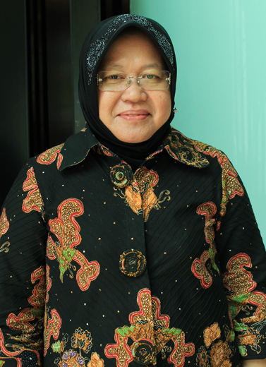 Tri Rismaharini Di Jalur Pengabdian