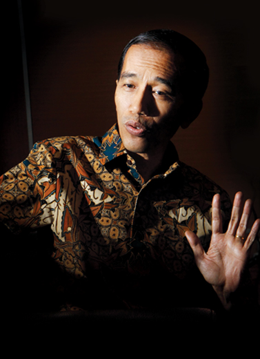 Joko Widodo: Antara Rasa Lelah, E-Blus dan Linkin Park
