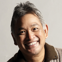 Erwin Arnada Baca 70 Buku untuk Riset