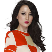 Komitmen Julie Estelle 