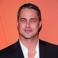 Taylor Kinney dan Lady Gaga: Sama-Sama Ajaib