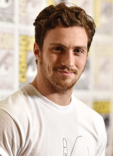 Tatapan Menghujam Aaron Taylor-Johnson