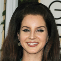 Percakapan Imajinasi Lana Del Rey