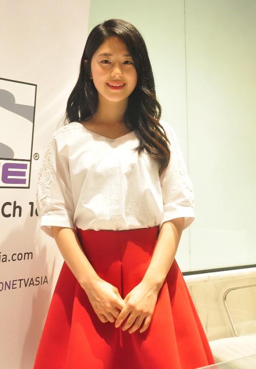 Park Hye Soo, Terpikat Dunia Akting