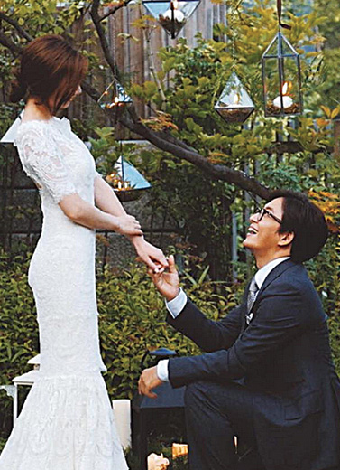 Pernikahan Tertutup Bae Yong Joon dan Park Soo Jin