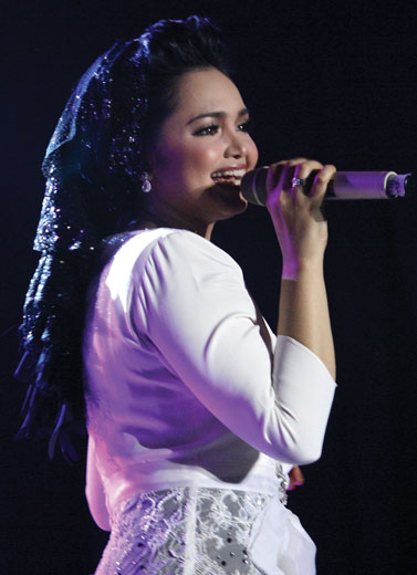Debut Bisnis Siti