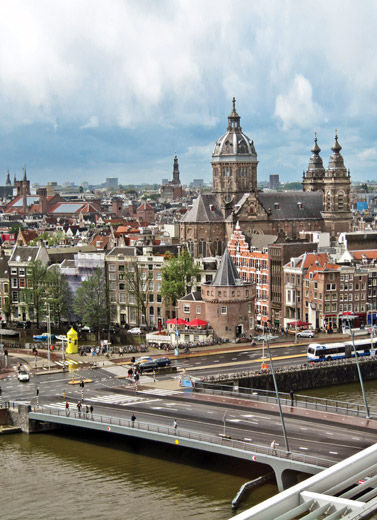 Berjalan Kaki Di Amsterdam