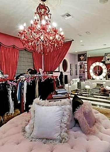 Rumah Pink Christina Aguilera