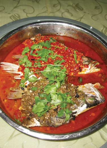 Hu Nan Tu Cai, Manado-nya Masakan Cina