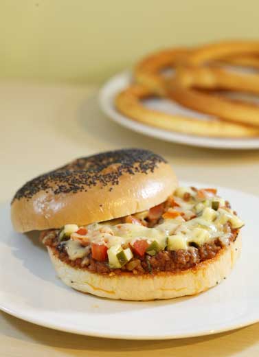 Memulai Pagi dengan Bagel dan Pretzel