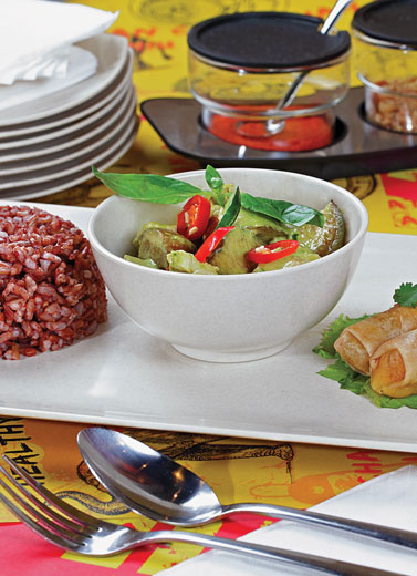 Persembunyian Thai Food