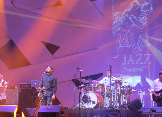 Glenn Fredly Tampil Matang di Java Jazz 2013