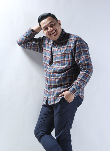 Nyanyi Bareng Tulus