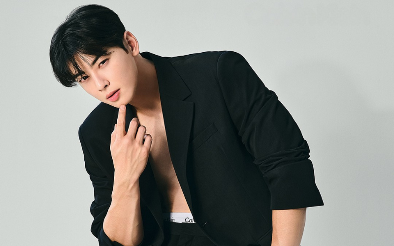 Cha Eun-woo dalam Kampanye Terbaru Calvin Klein, Ganteng atau Seksi?