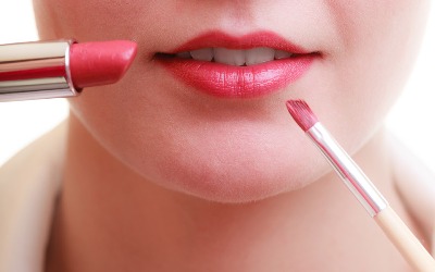 Tip Mengatasi Lipstik Patah