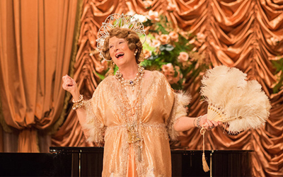 Florence Foster Jenkins, Film Biopik Seniman Teater New York 