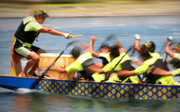 Ikuti Jejak Aura Farming, Ini 3 Festival Perahu Dayung Ikonik di Indonesia!