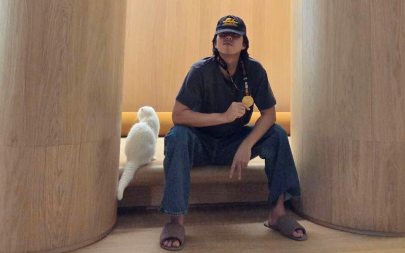 Kucing Jadi Hewan Kesayangan 5 Cogan Korea Ini