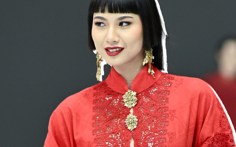 Rekomendasi Lipstik Merah Rayakan Tahun Ular Kayu dari 8 Jenama Favorit