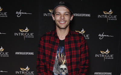 Memukul Wajah Seorang Wanita, Louis Tomlinson Dituntut