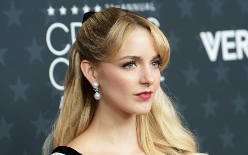 Kilau Perhiasan Chopard di Critics’ Choice Awards 2026