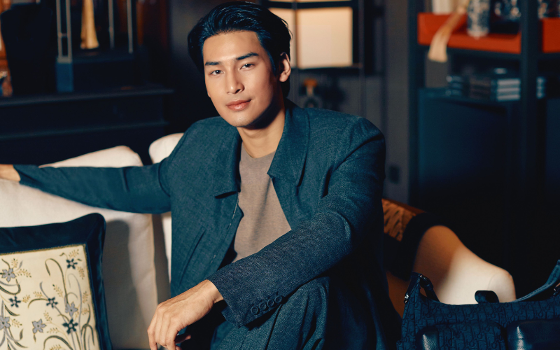 Gaya Apo Nattawin dalam Dior Men, Inspirasi buat Pasangan!