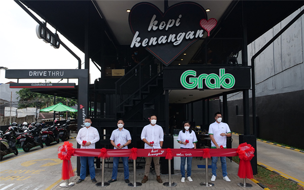 Pertama di Indonesia, Kopi Kenangan Suguhkan Kopi Bertenaga Surya